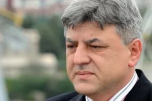 Ministar Komadina dao ostavku na užem kabinetu Vlade