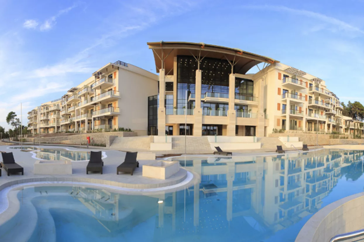 Monte Mulini, Le Meridien Lav i Valamar Lacroma prvi s oznakom Q