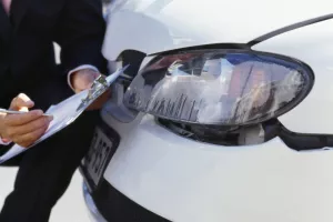 Neživotna osiguranja pala 2 posto, životna rasla 2,2 posto