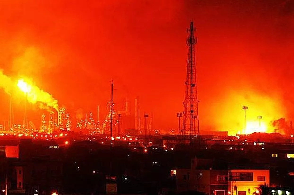 I dalje gori najveća rafinerija u Venezueli