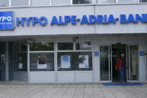 Hypo banka mora prikupiti 2,19 milijardi eura dodatnog kapitala