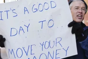 Britanci masovno prebacuju štednju u male banke