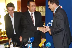 Iz bankarstva u sport