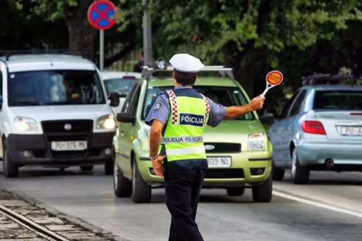 Policajci još ne primaju Diners i Amex