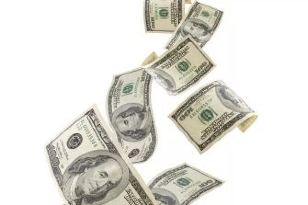 Dolar se oporavlja u odnosu na euro i jen