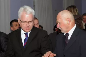 Hrvatskim drvoprerađivačima nedostaje sirovina iako su usred šuma