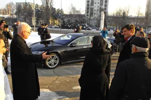 Saša Cvetojević predstavio Teslin plan gradnje superbrzih punionica baterija