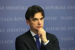 Grčić traži milijardu eura za refinanciranje duga potem državnih obveznica