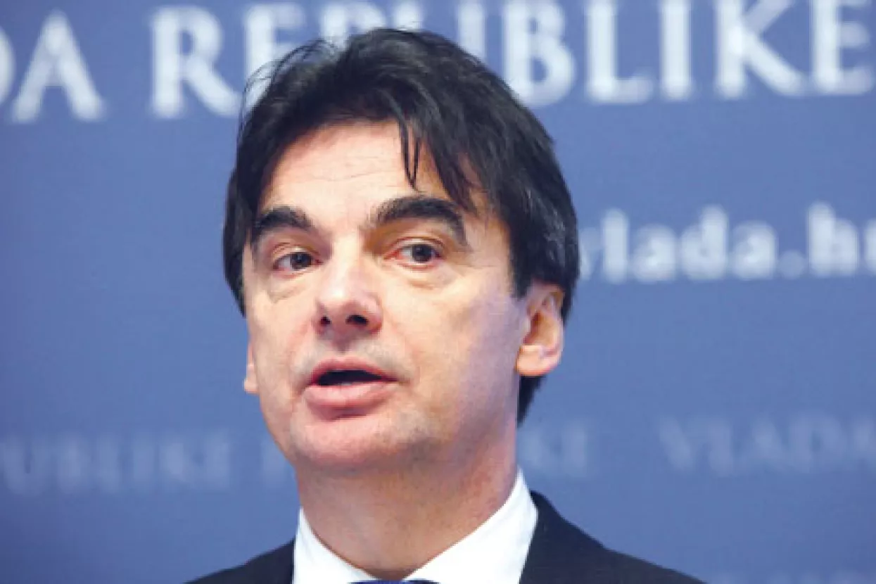 Povlačenje novca nije ugroženo, ali bit će usporeno