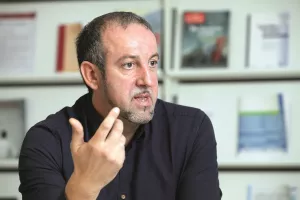 Država se svake godine zaduži 40 puta više  od svih gradova,  općina i županija