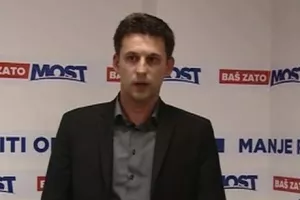 Petrov: Prekidamo razgovore sa koalicijom Hrvatska raste, htjeli su nam uzeti zastupnike