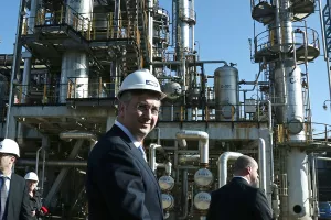Premijer Plenković s ministrima u Rafineriji nafte Sisak