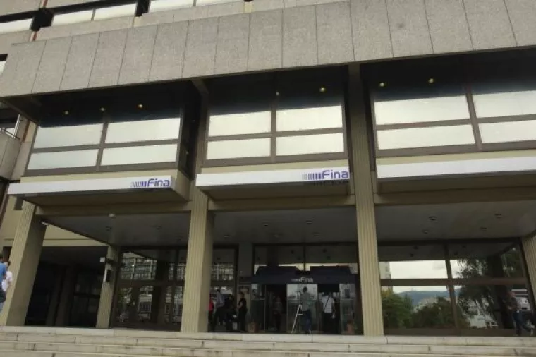 Broj blokiranih u tri godine porastao 9 posto, njihov dug eksplodirao 73 posto