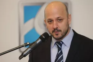 Maras: Otpis dugova treba odmah pretočiti u zakon