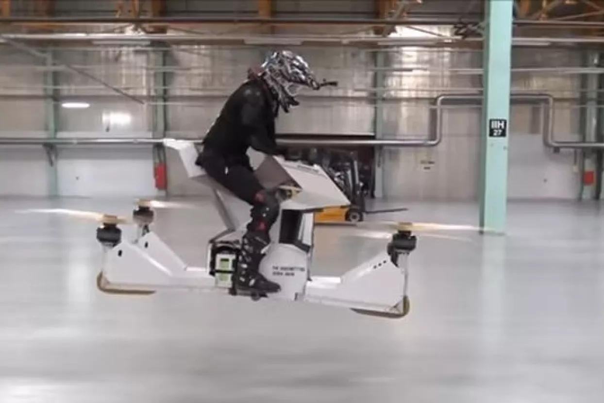 Dubai: Policija predstavila futuristički leteći jednosjed nastao u Rusiji