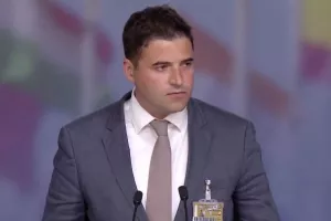 VIDEO: Bernardić nabacio 'trgovačku većinu i Titanik vladu', užario Sabor