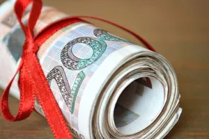 Prvi dan isplate uskrsnica za sisačke umirovljenike i nezaposlene