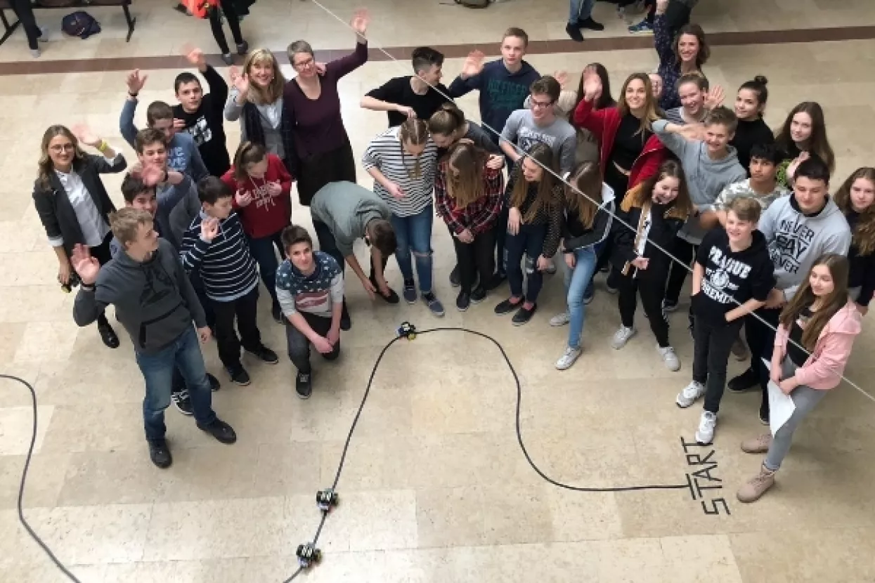 Popravci, programiranje, strategija, špijunaža - zanimljivo natjecanje hrvatsko-njemačkih robota