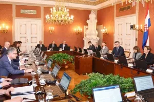 Na užem kabinetu Vlade ni riječi o nasljedniku Dalić, Peruško na sastanku koalicijskih partnera