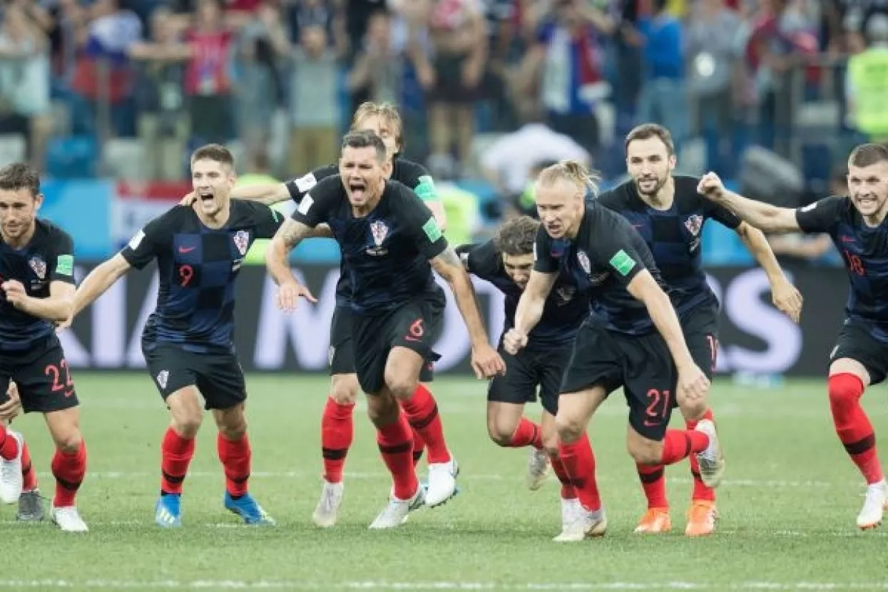 Velika pobjeda: Francuzi na zlatnom, Vatreni na srebrnom tronu
