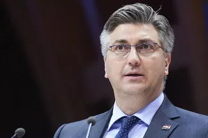 Plenković na sastanku s Merkel izlaže plan za jačanje gospodarske suradnje s Njemačkom