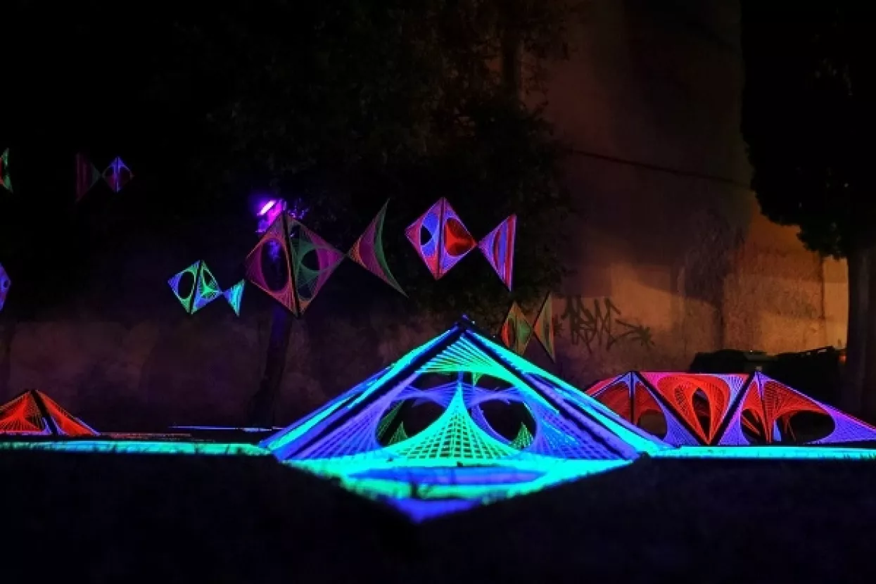 Čarobne svjetlosne instalacije Visualia festivala ukrasile Pulu