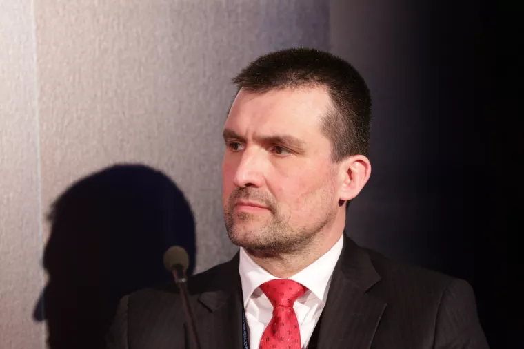 Evo čime su se do sada u životu bavila tri člana uprave Zabe koja su dali ostavke 