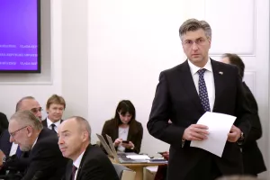Koronavirus podjela: Država &#39;daruje&#39; minimalac privatnom sektoru uz punu plaću za sve državne službe&nbsp;