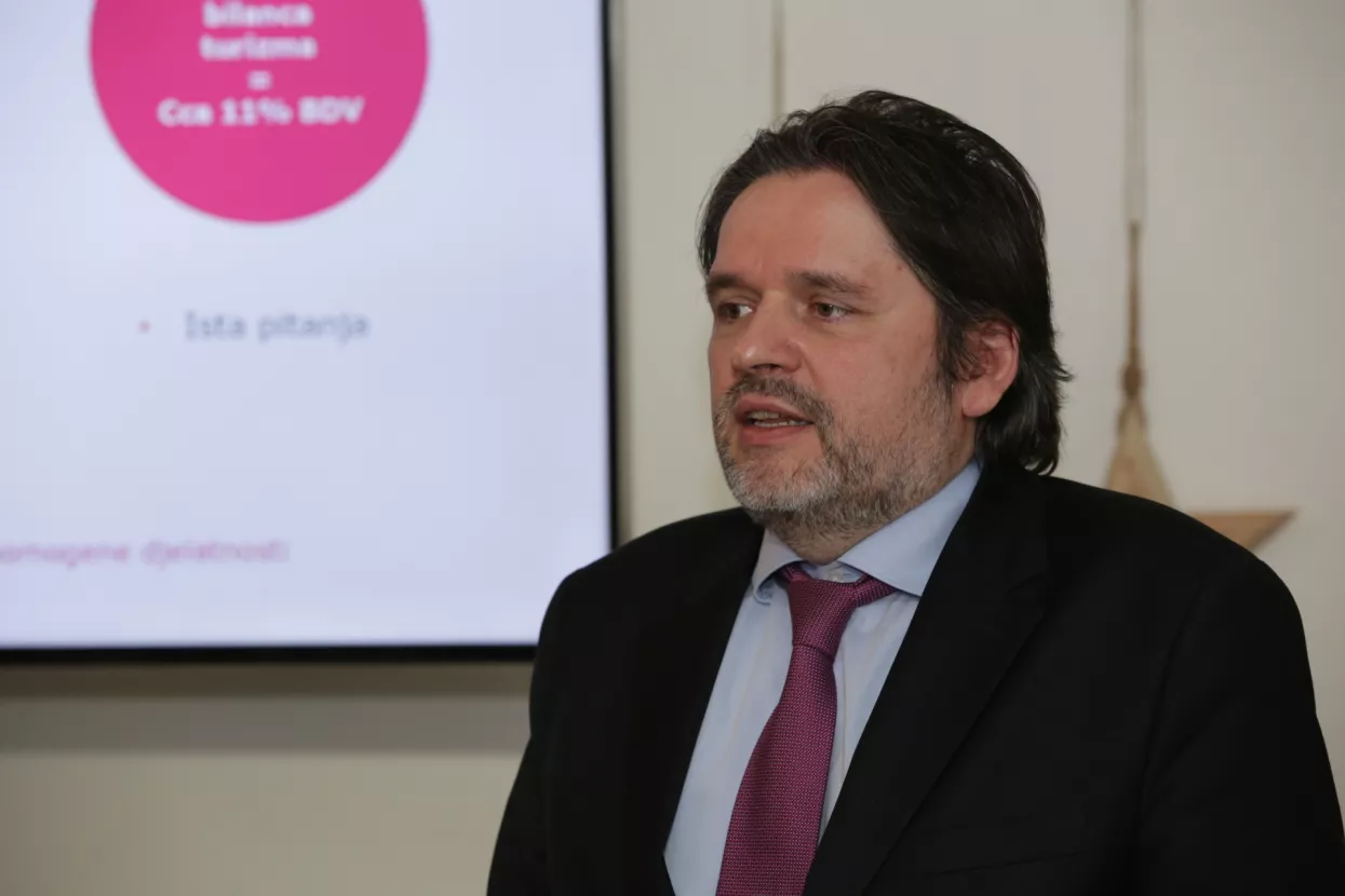Šonje: Ovaj tečaj određen za ulaz u ERM II ne bi trebao &#39;trošiti&#39; rezerve HNB-a, ali..