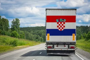 Iako je ukupni izvoz &#39;povukao&#39; BDP na dno, izvoz roba (kamioni i šleperi) zapravo su nas spasili