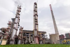 Petrokemija bez oštećenja, pregledavaju se ključni pogoni