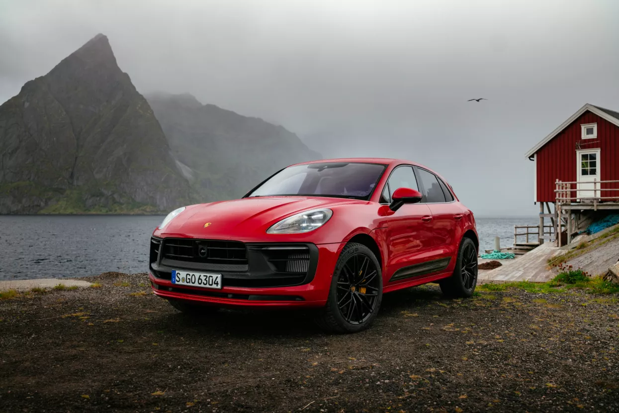 Rat i nestašica poluvodiča prekinuli proizvodnju Porschea