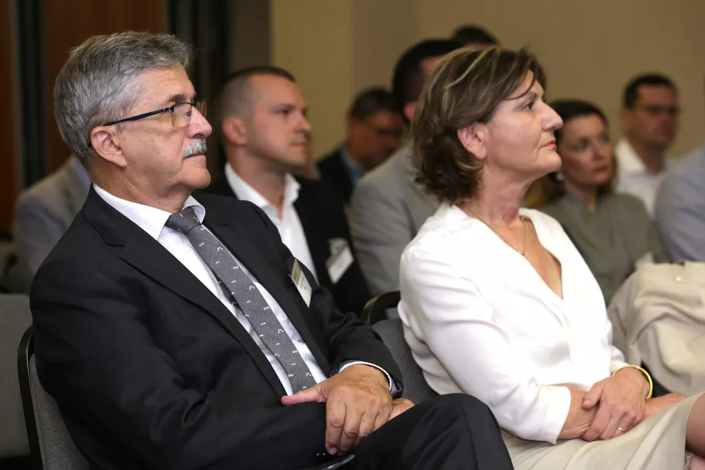 Konferencija o izvozu: Unatoč komplikacijama hrvatski robni izvoz porastao za 35 posto