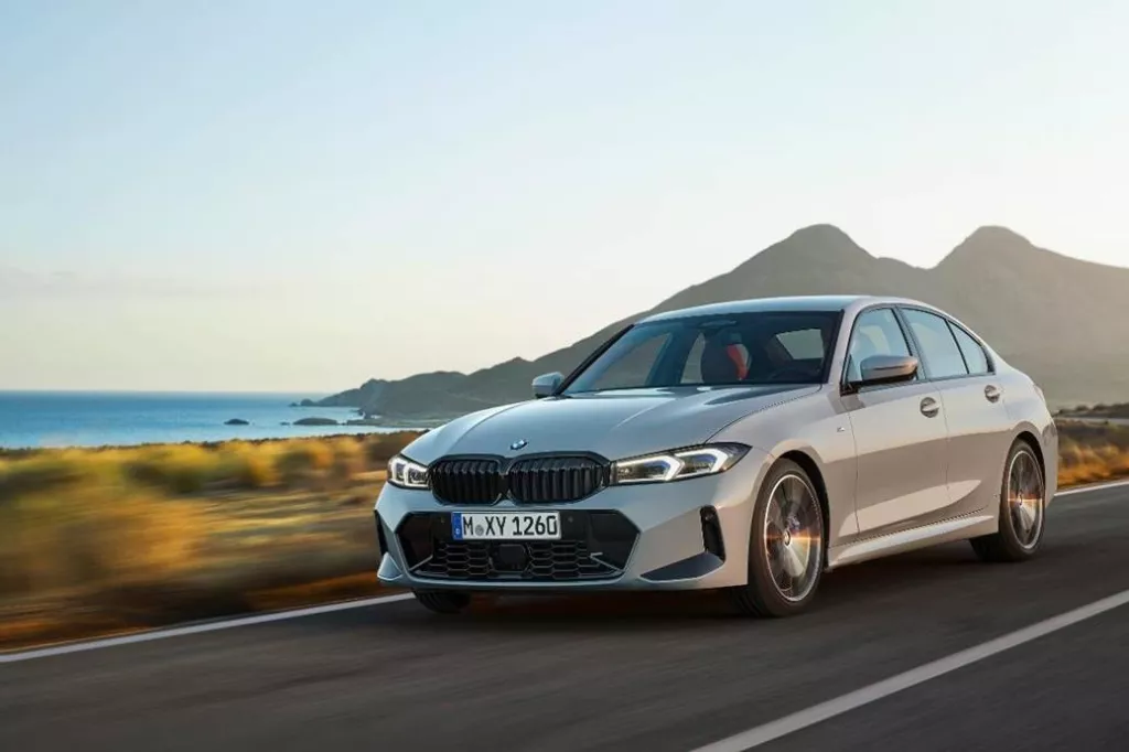 Ekskluzivno predstavljen THE 8 X JEFF KOONS i novi BMW serije 3