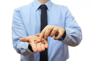 Inflacija nagriza plaće, realno manje za 4,3 posto nego lani