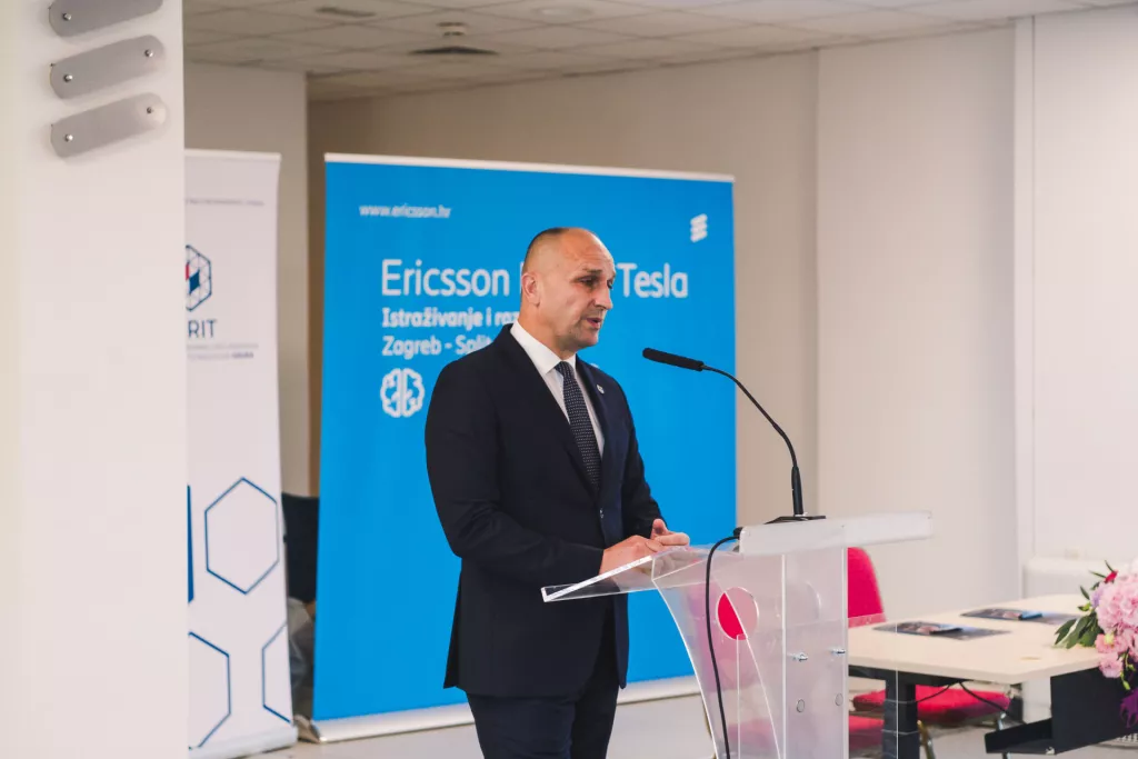 Ivan Anušić<br>Ericsson Nikola Tesla i FERIT