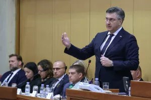 Andrej Plenković, Vlada u Saboru