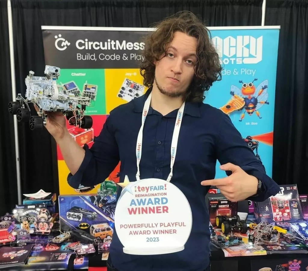 Albert Gajšak<br>CircuitMess na New York Toy Fairu