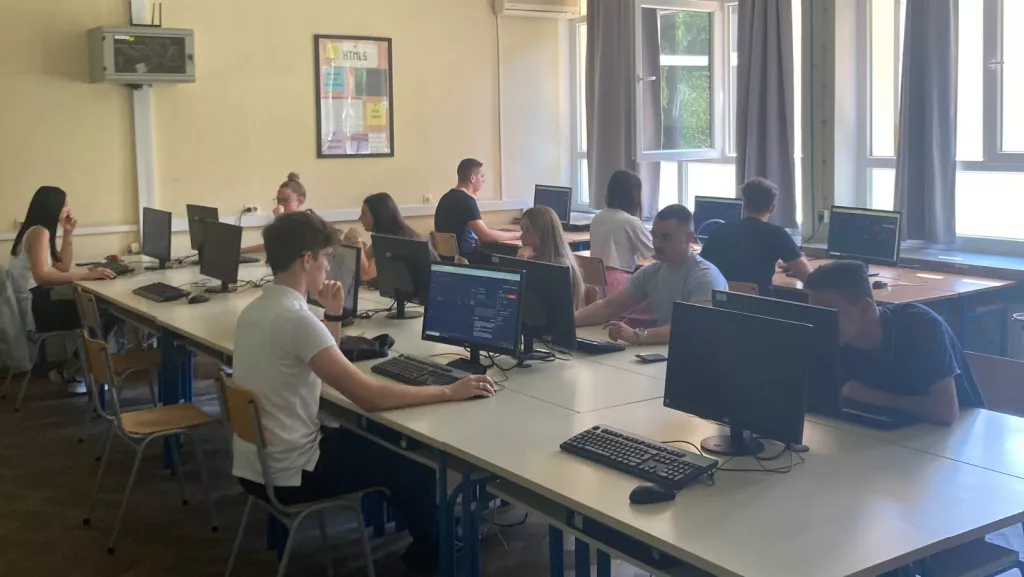 Ekonomska škola Braća Radić Đakovo_1