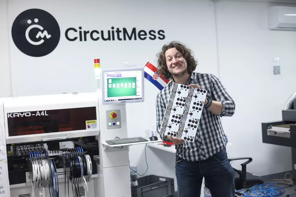 Tvornica igračaka CircuitMess.Inovator i vlasnik firme Albert Gajšak.