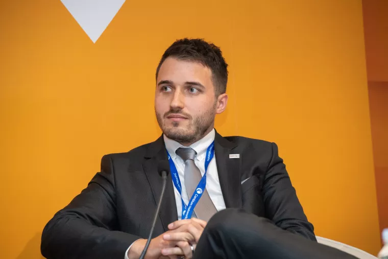 Siniša Topalović