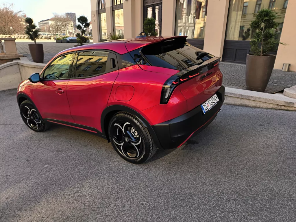 Alfa Romeo Junior