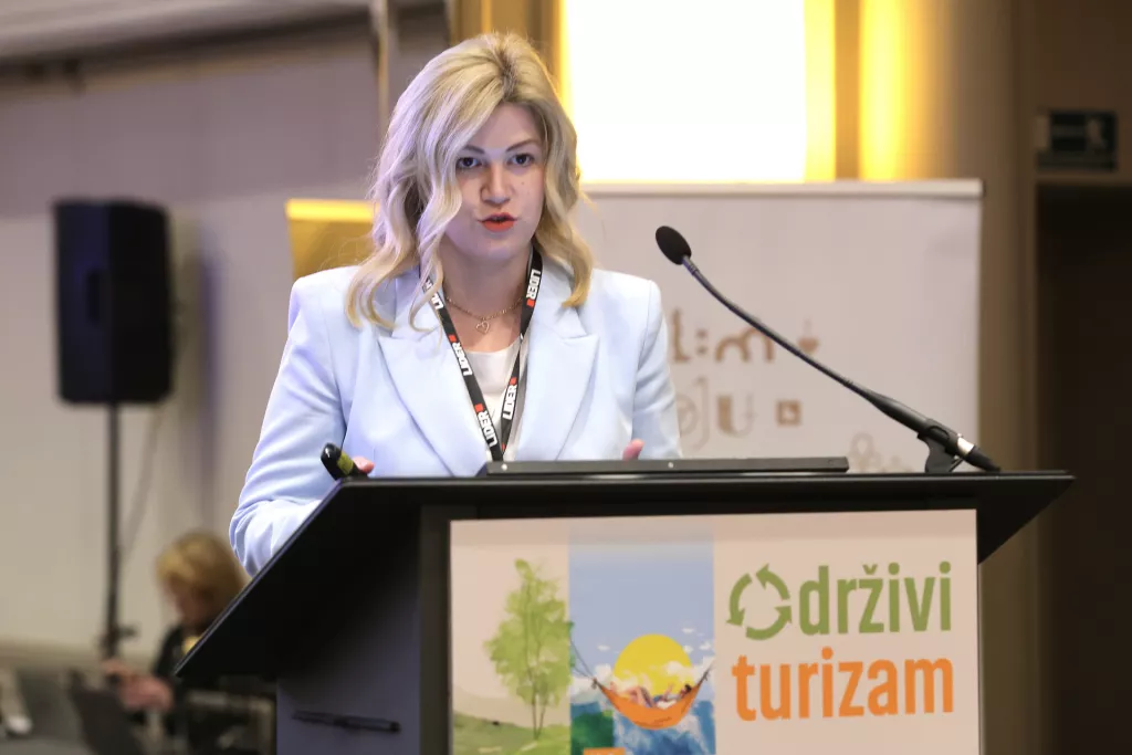 Održivi turizam. Izidora Marković Vukadin