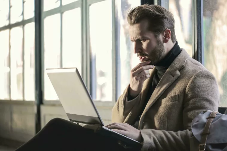 poduzetnik laptop
