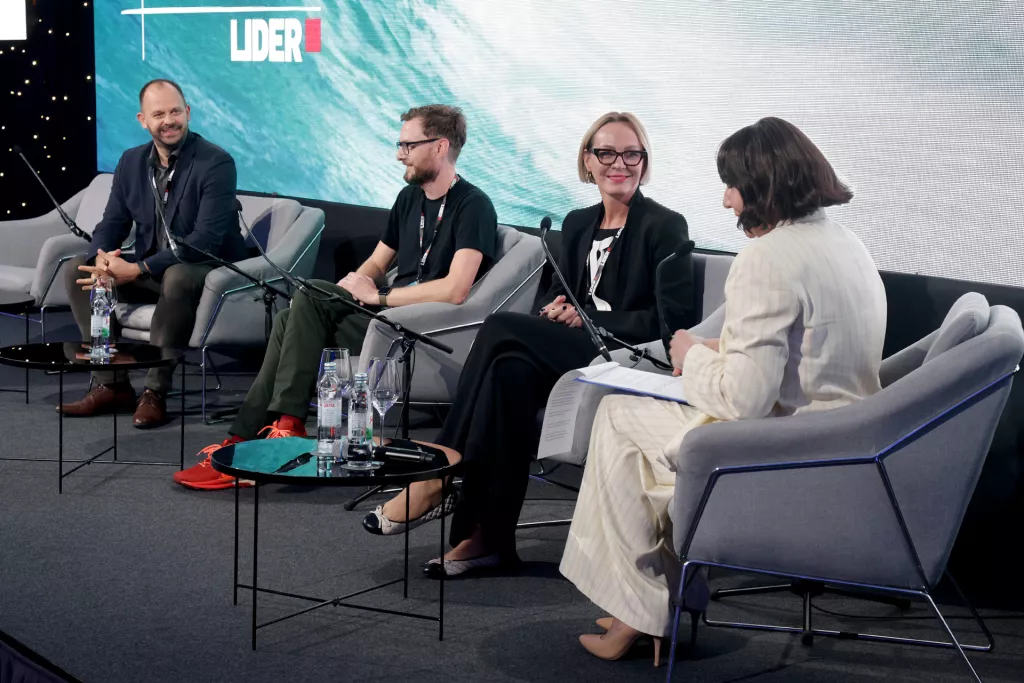 Dan velikih planova 2025. Panel 3: Razvoj poslovanja - prilike i opasnosti. Ivan Bešlić, Srđan Kovačević, Iva Rogović Lekić i Gordana Gelenčer