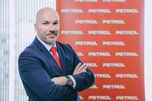 Poslovanje Lukoila u Hrvatskoj mogli bi preuzeti Petrol ili Shell