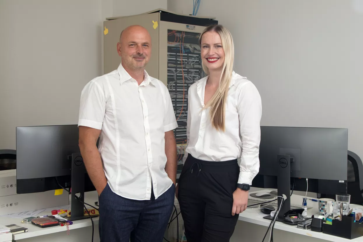 AIRT TECHNOLOGIES d.o.o., Davor Runje i Hajdi Ćenan