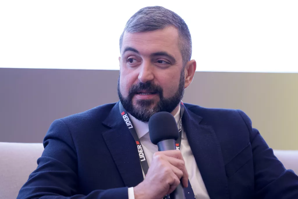 48 sati 2025. 48 sati 2025. Okrugli stol Digitalni servisi pametnih gradova: Ivan laku&scaron;