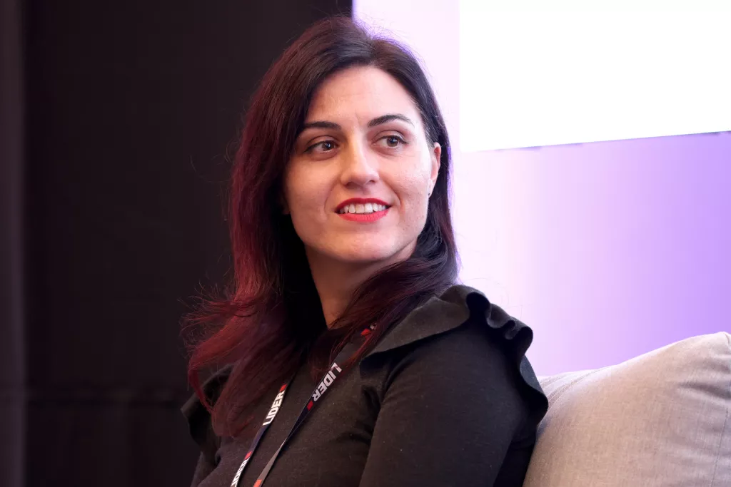 48 sati, Okrugli stol Od sumraka do svitanja: Stefani Mikulec Perković