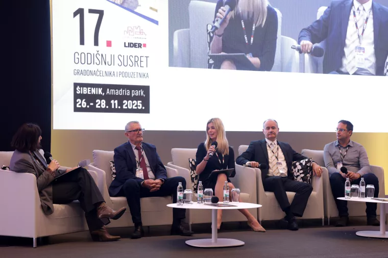 48 sati 2025. Okrugli stol Pametna javna nabava: Gordana Gelenčer, Mirko Habijanec, Mateja Matković, Mićo Ljubenko i Slobodan Tolić